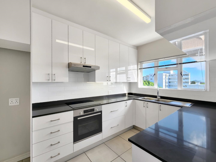To Let 2 Bedroom Property for Rent in Green Point Western Cape